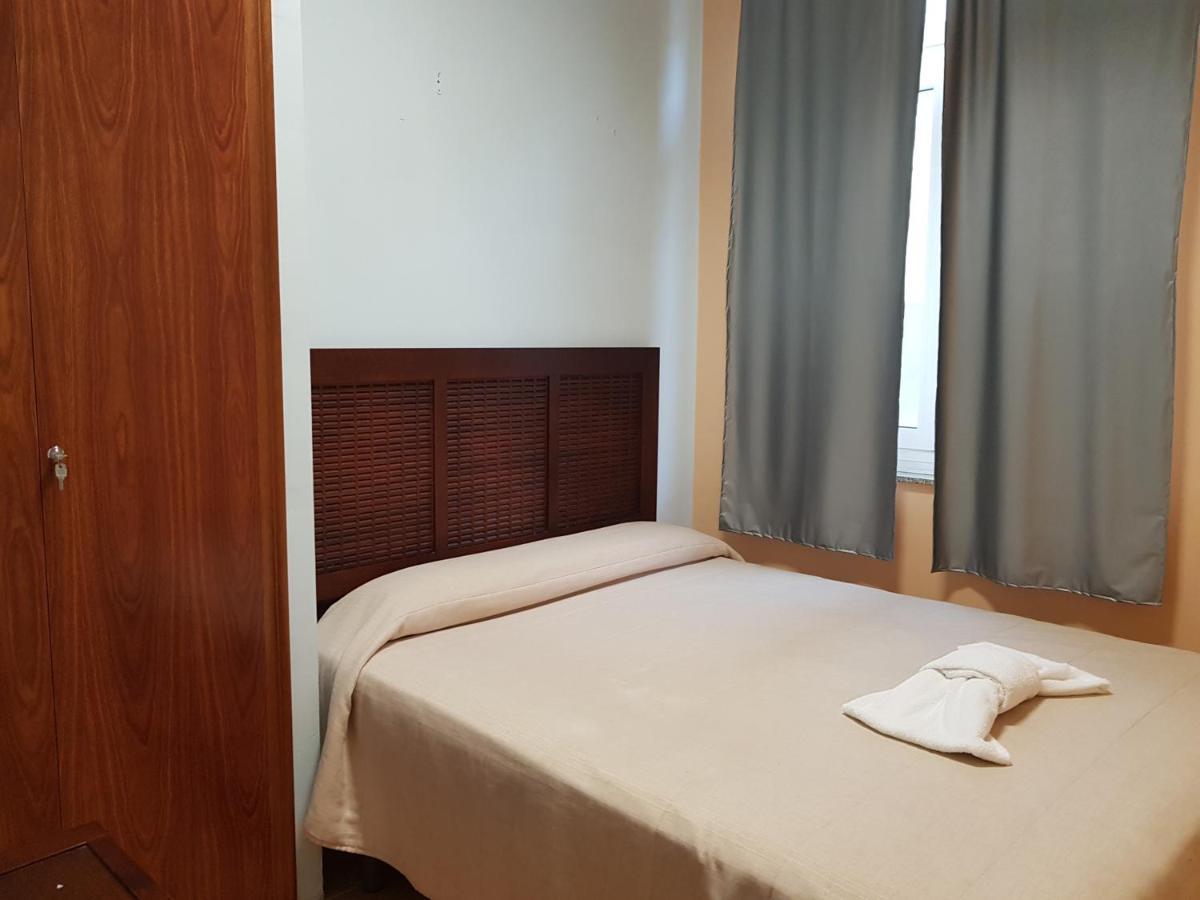 Albergue A Ponte Ribadeo Eksteriør billede