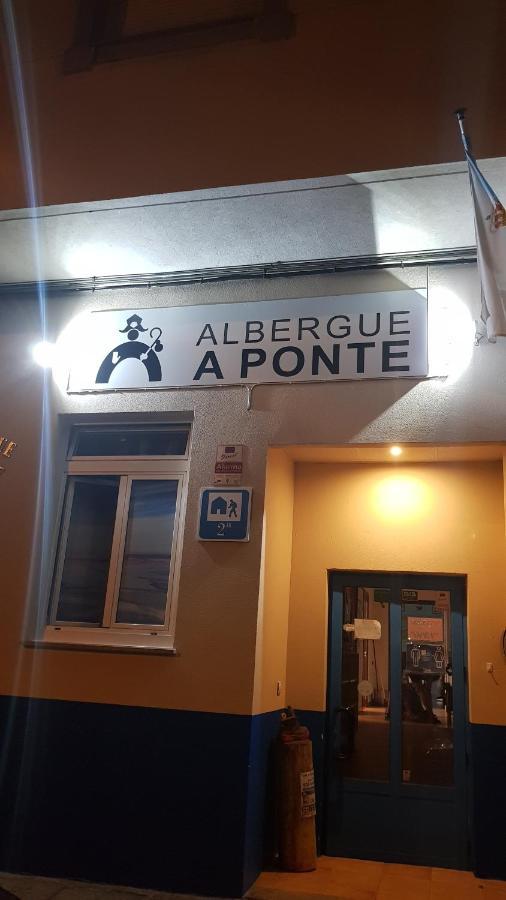 Albergue A Ponte Ribadeo Eksteriør billede